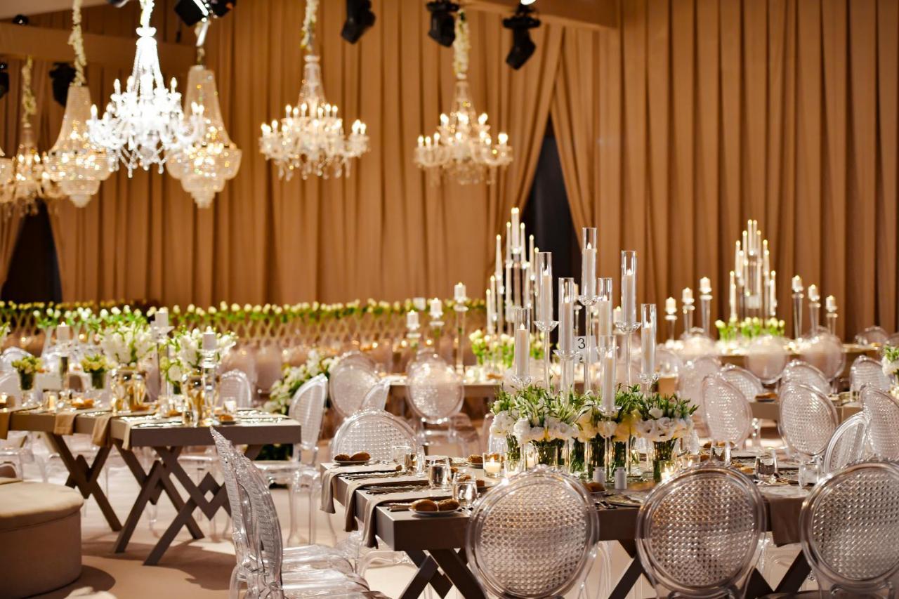 Address Istanbul Hotel Kültér fotó The ballroom at The Four Seasons Hotel, Hong Kong